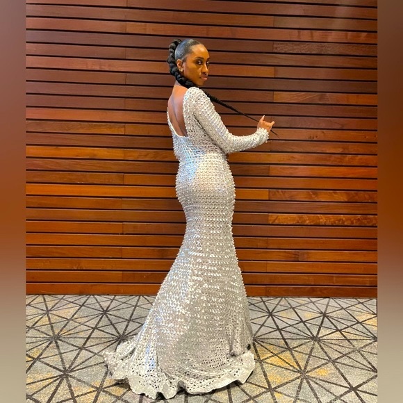 TIFFANYSLABEL SILVER STRETCH EMBROIDERY/CUT OUT GOWN - Picture 1 of 7